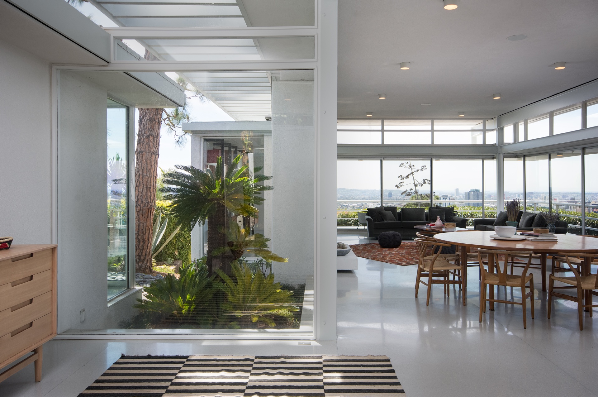 5699 Holly Oak Drive | Los Feliz Los Angeles CA | Jonah Wilson