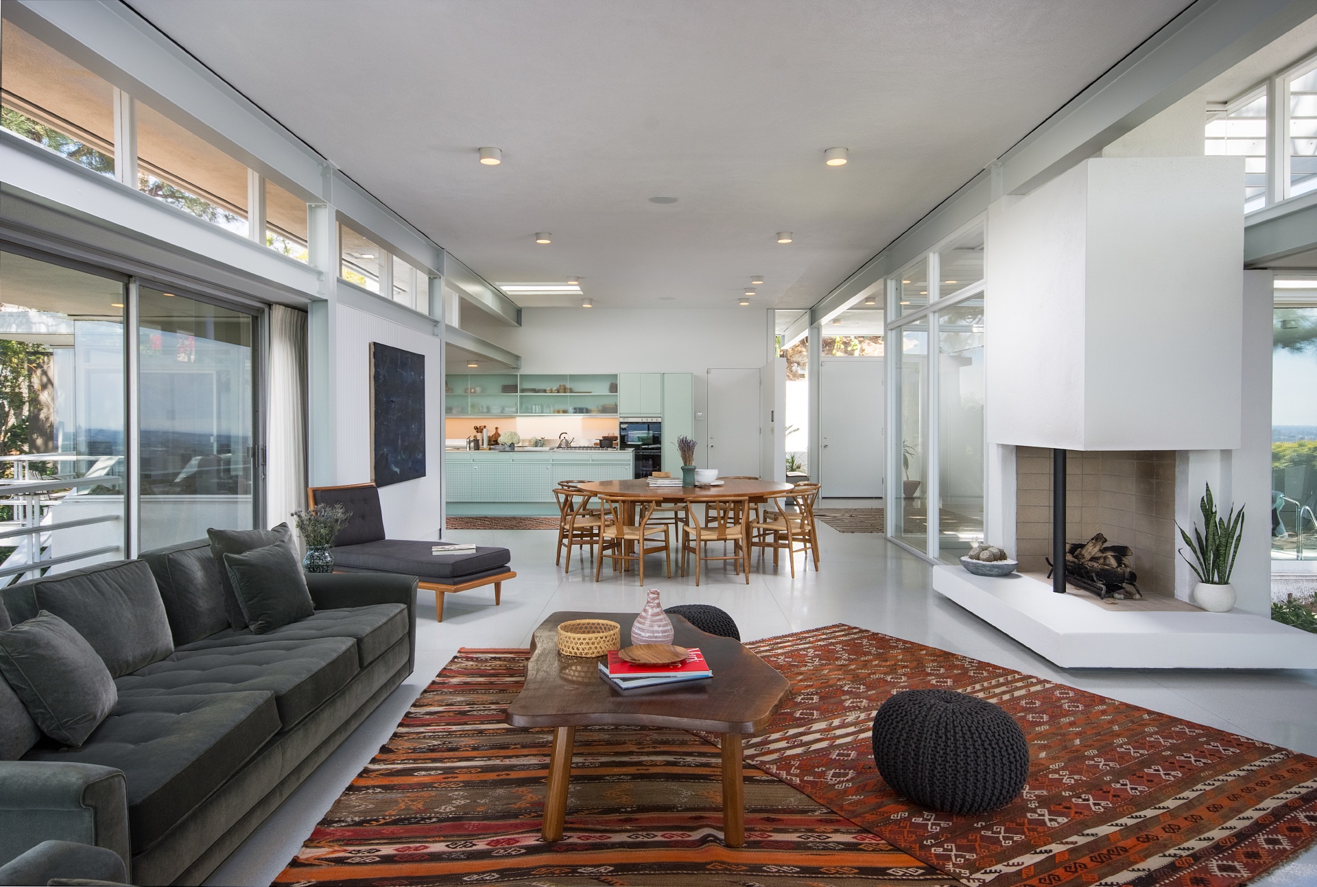 5699 Holly Oak Drive     |     Los Feliz Los Angeles CA  | Jonah Wilson