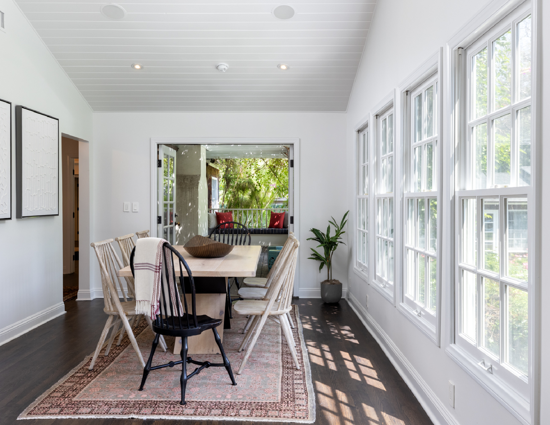 1640 N. Genesee Avenue | Sunset Square Los Angeles CA | Jonah Wilson
