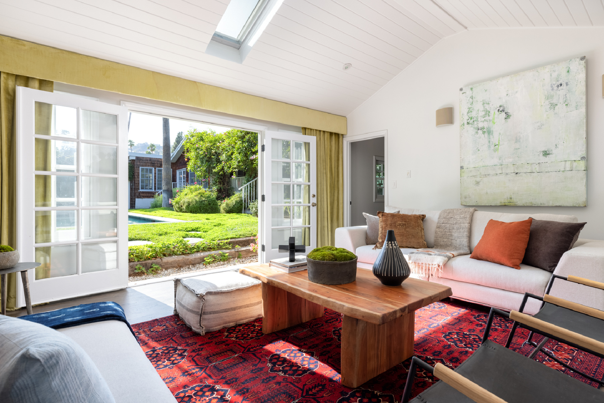 1640 N. Genesee Avenue | Sunset Square Los Angeles CA | Jonah Wilson