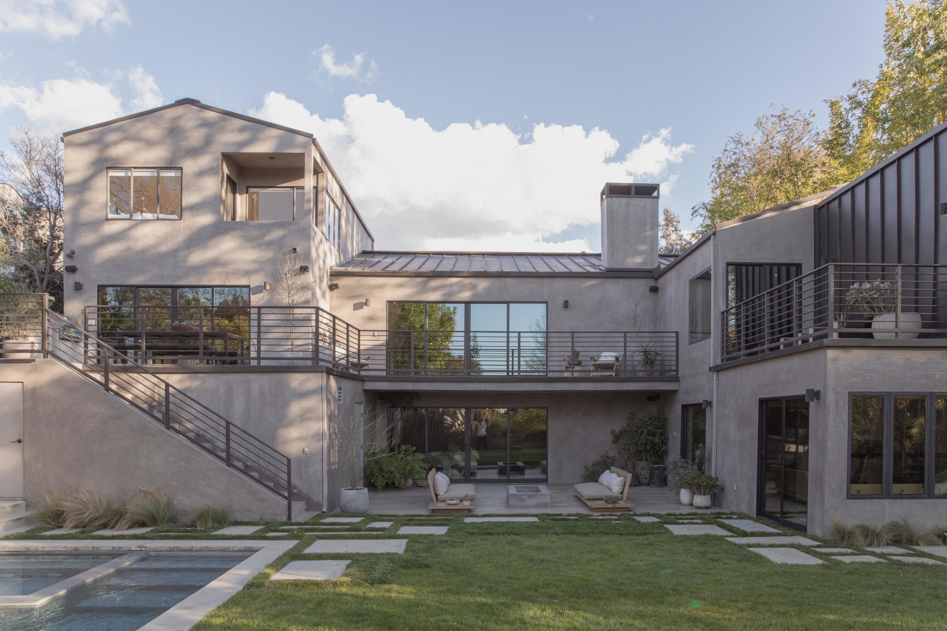 226 S. Rimpau Blvd     |     Hancock Park Los Angeles CA  | Jonah Wilson