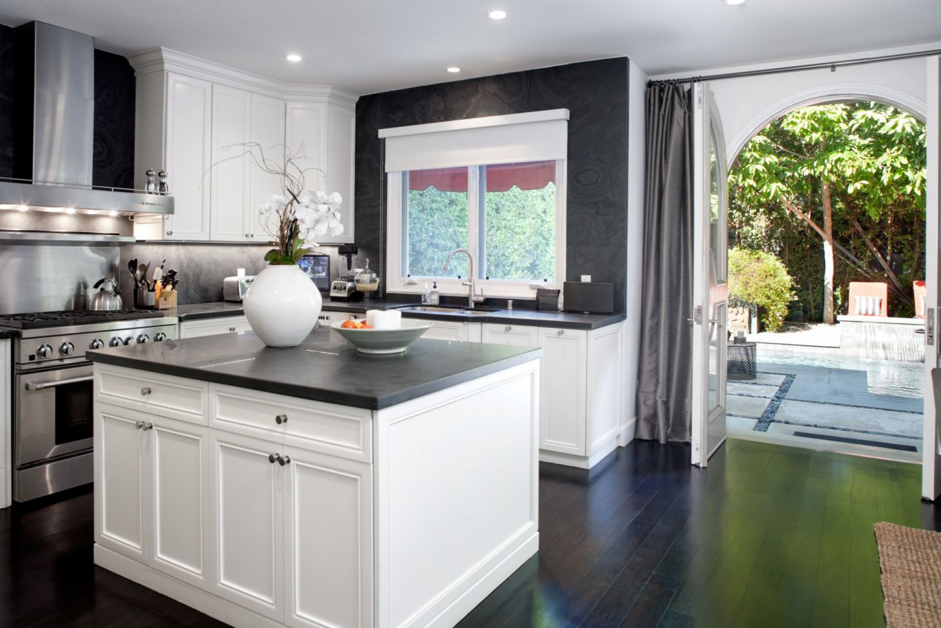 8703 Rosewood | West Hollywood West Hollywood CA | Jonah Wilson