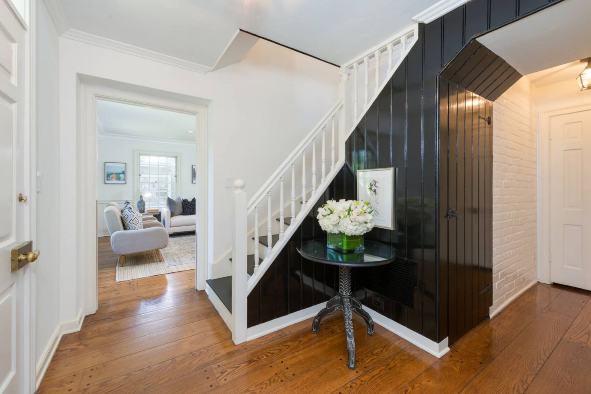 2383 Bowmont | Beverly Hills Beverly Hills Post Office CA | Jonah Wilson