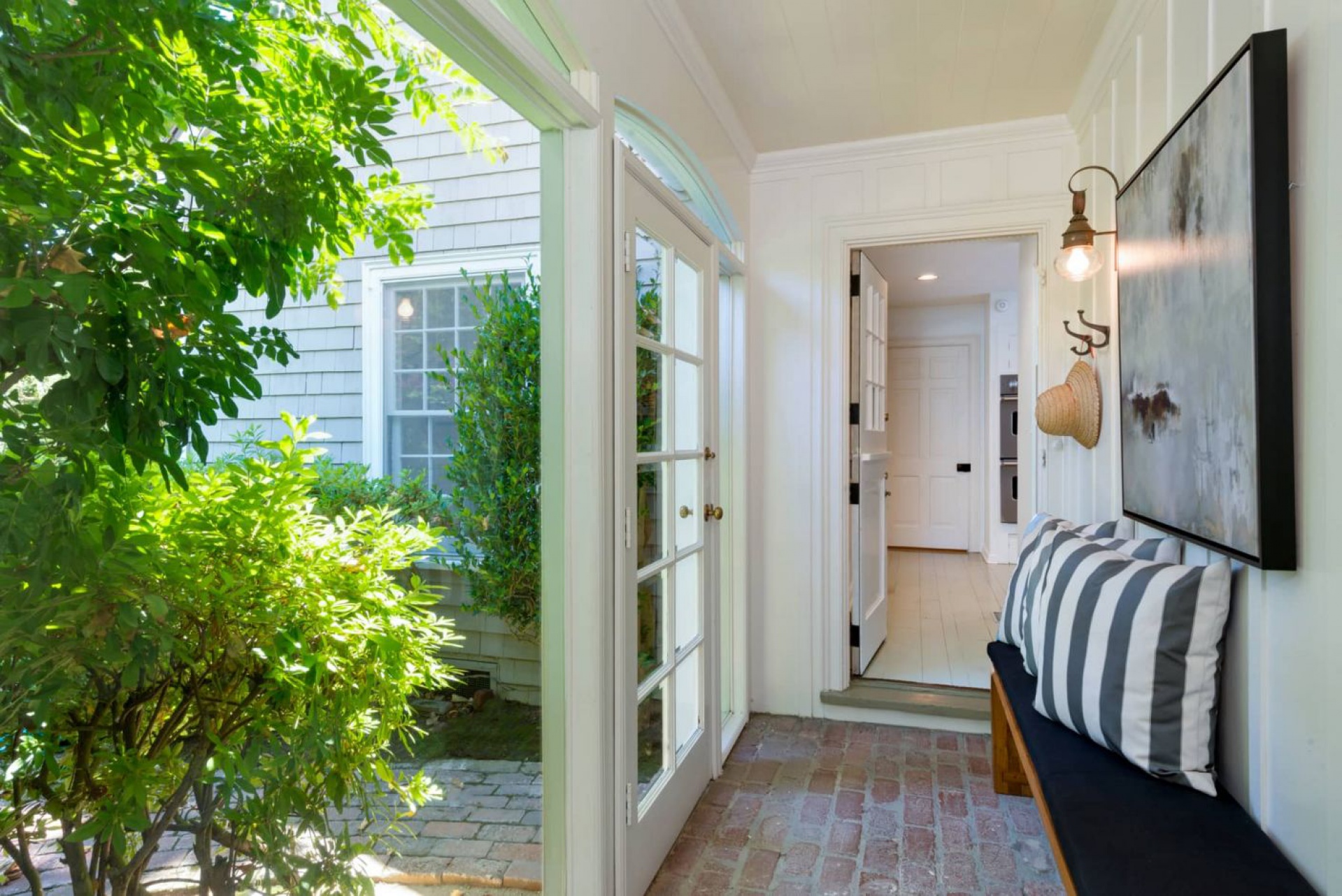 2383 Bowmont | Beverly Hills Beverly Hills Post Office CA | Jonah Wilson