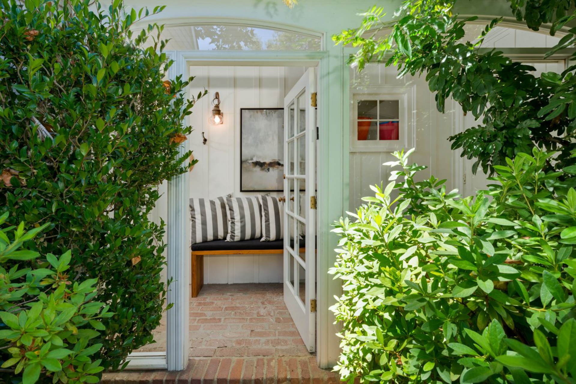 2383 Bowmont | Beverly Hills Beverly Hills Post Office CA | Jonah Wilson